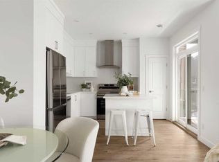 255 W Rowmont Blvd NW #504, Calgary, AB T3L 0H2