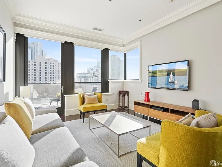 690 Market St #2202 — Photo 1