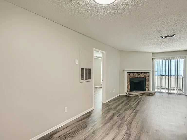 Villas At Waterchase — Photo 9