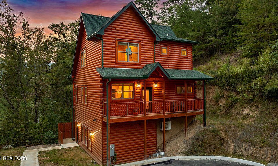 1st image of 2106 Valley Creek Way