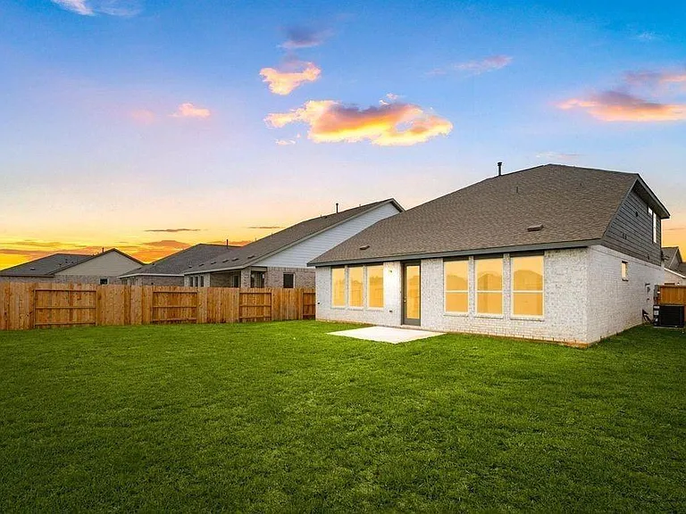 6411 Symphony Wave Dr — Photo 34
