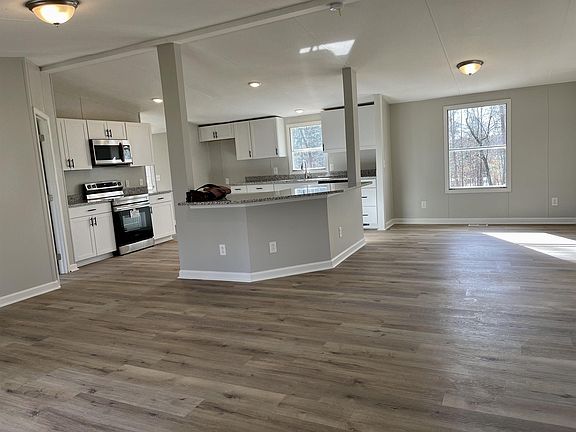 4th image of 146 Fairview Oaks Dr