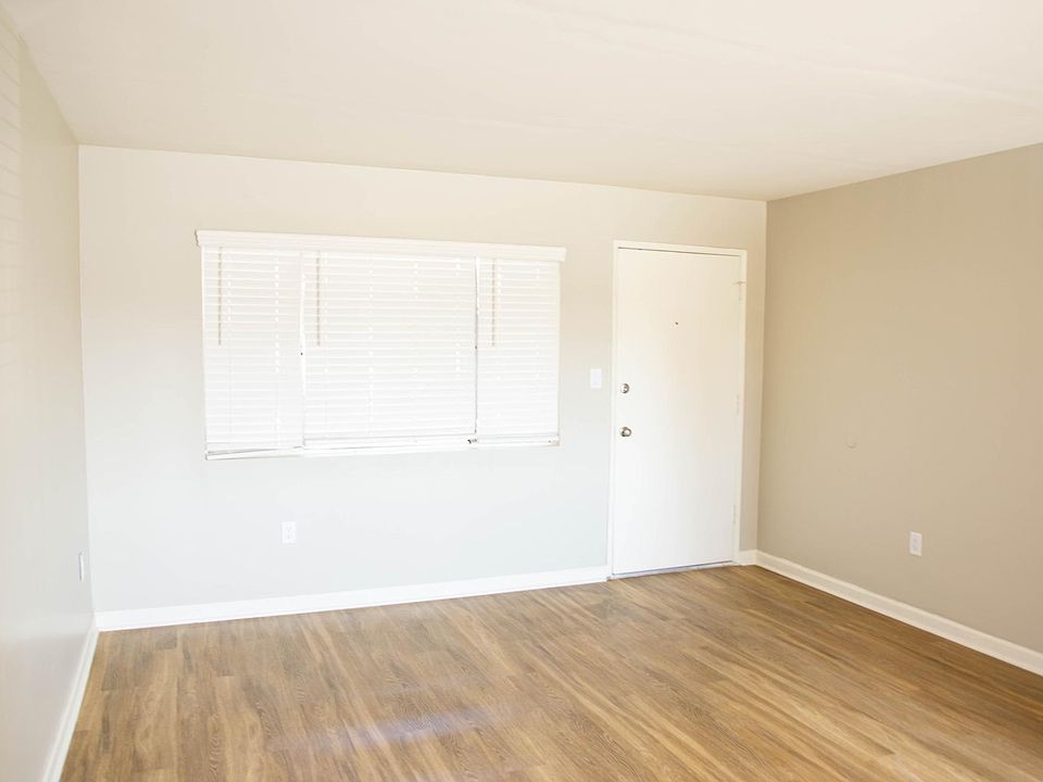 1st image of 4045 33rd St #1