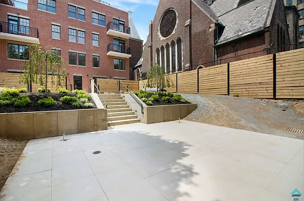 Rented by EXR | media 36