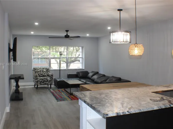 6731 Cypress Rd APT 205, Plantation, FL 33317