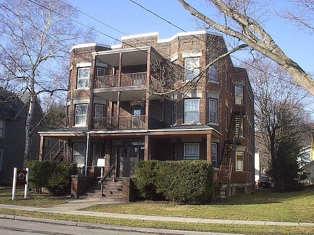 1st image of 17 Watkins Ave #10