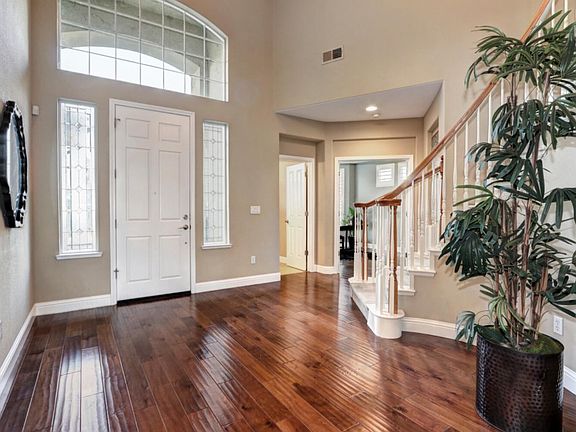 3rd image of 1704 Orvietto Dr