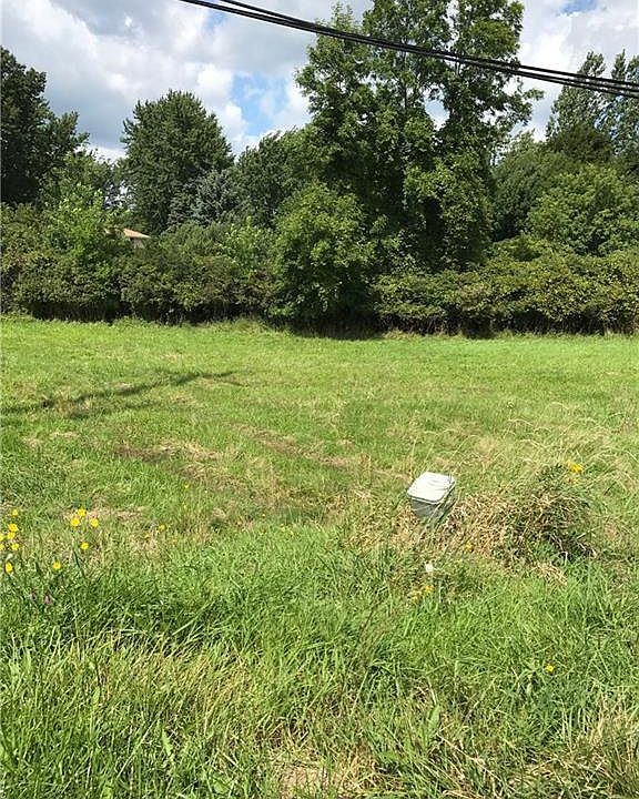 2nd image of 9450 Roll Rd