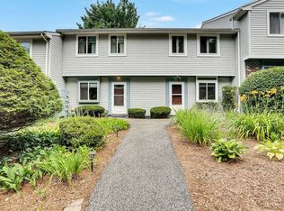 12 Appletree Hl #12, Hopkinton, MA 01748