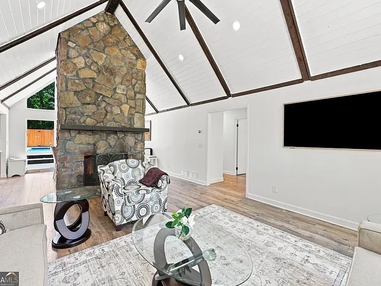 4225 Twin Rivers Dr — Photo 12