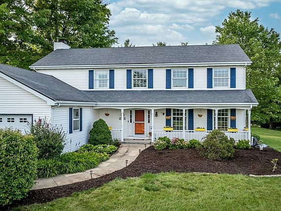 3rd image of 8674 Windwood Close