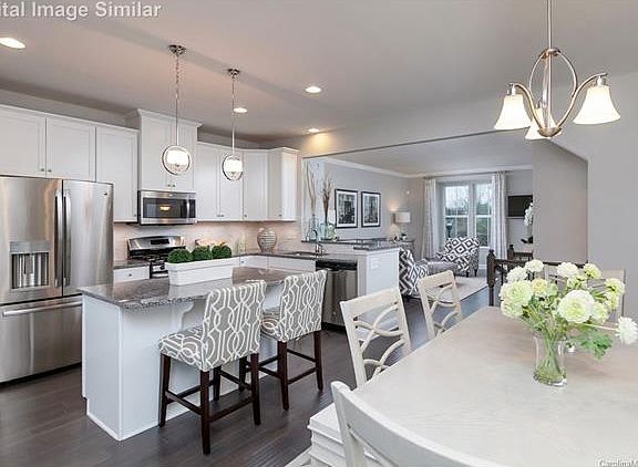 5th image of 1305 Queen Lyon Ct #0001A