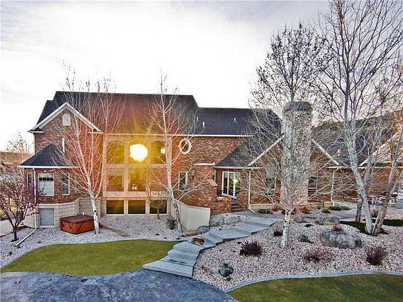 2nd image of 4241 Cedarwood Ln