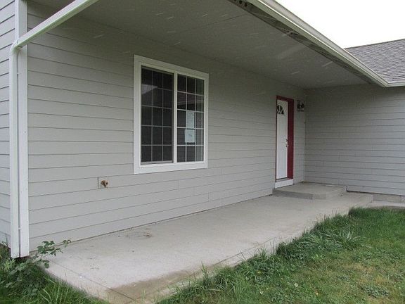 4th image of 909 Cody St SE