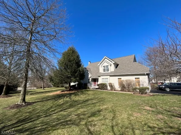 43 Georgetown Ct, Basking Ridge, NJ 07920