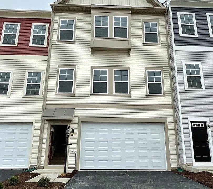 202 Norland Knoll Dr