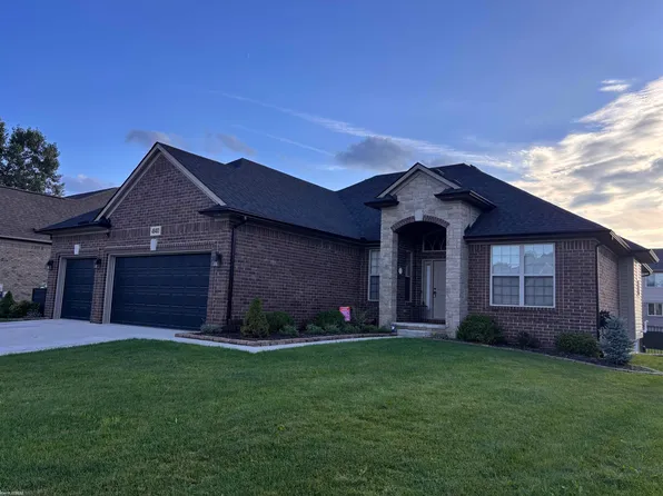 49483 Messara Dr, Macomb, MI 48042