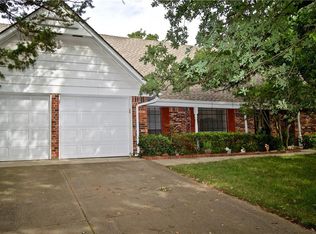 2705 Kenwood Ct, Edmond, OK 73034