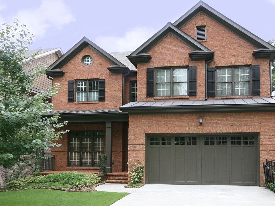 3 Sides Brick, Modern Home in Brookhaven