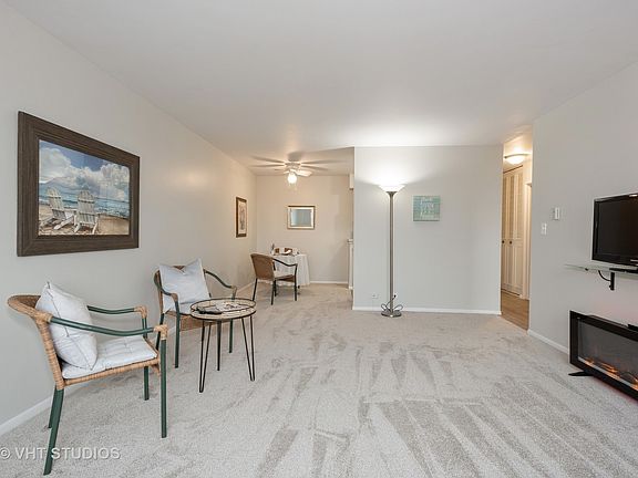 4th image of 1475 Rebecca Dr APT 406