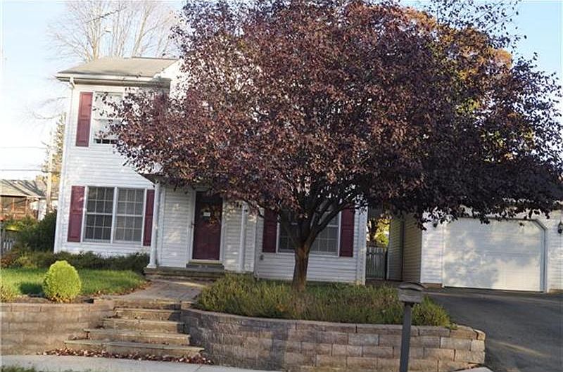 1st image of 221 Delaware Ave