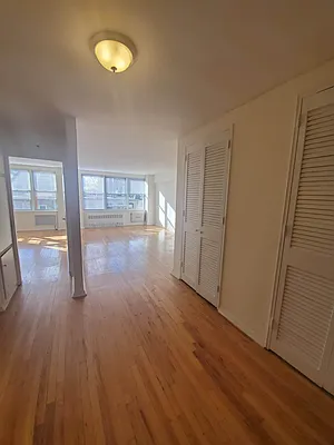 Rented by Smart NY Realty LLC | media 2