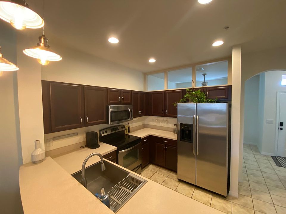1st image of 1181 Grantham Dr #1181