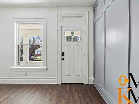 2nd image of 1612 Pembroke Ave #1612