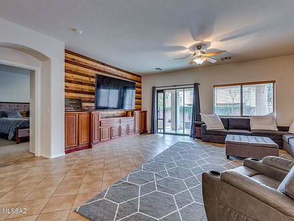 3rd image of 459 W Calle Cajeta