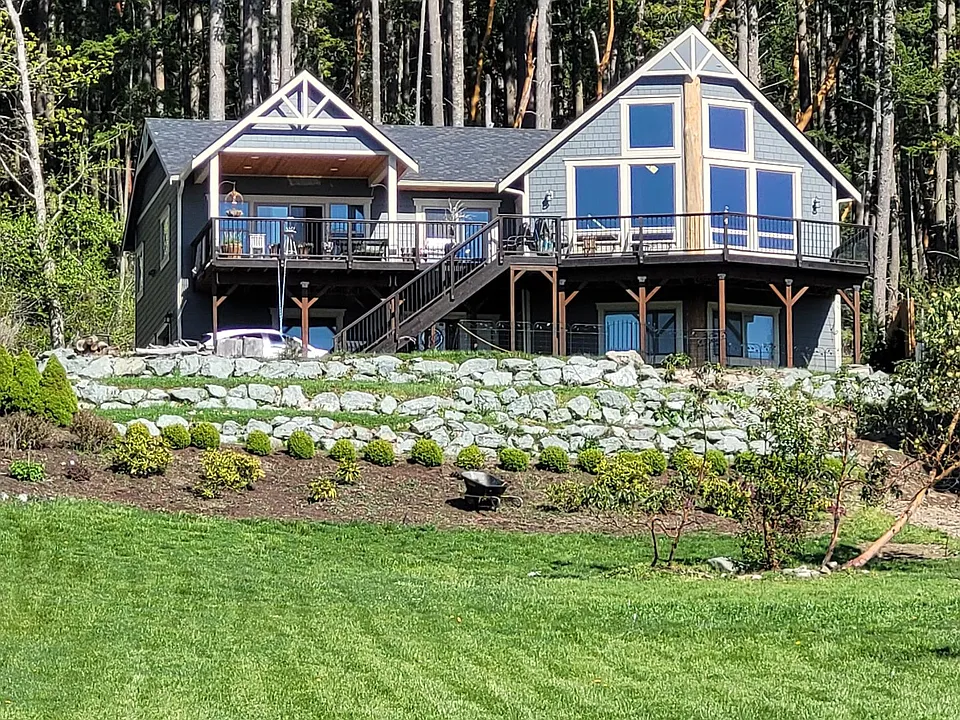 1487 Magnolia Ln