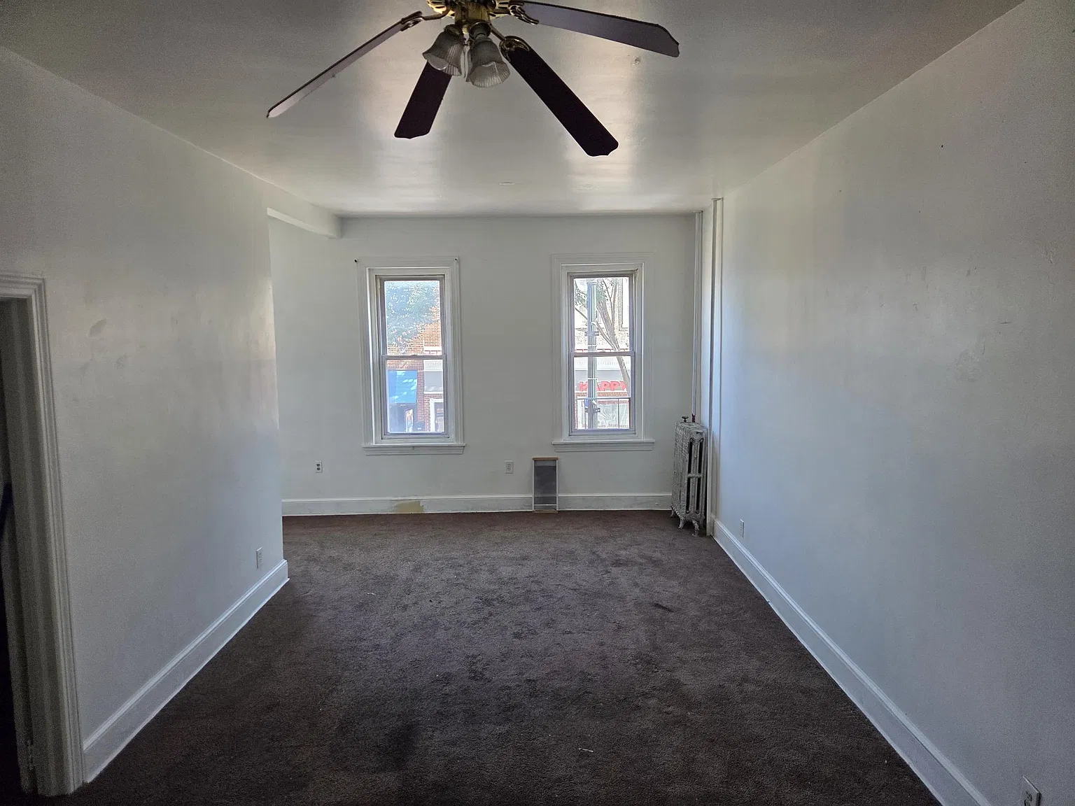 2 bed, 1000 sqft, $1,400 — Photo 3
