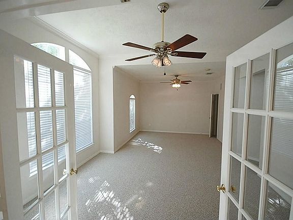 3rd image of 8538 Hillsboro Pl