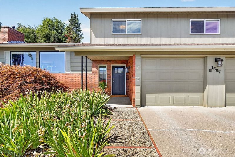 5th image of 1607 Horselake Road