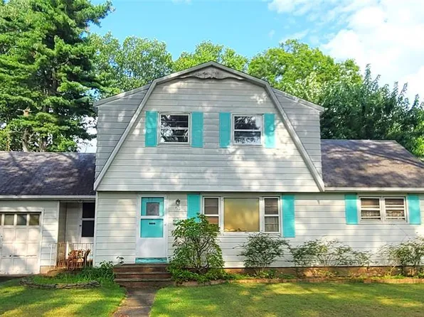 412 Gregory Rd, Paramus, NJ 07652