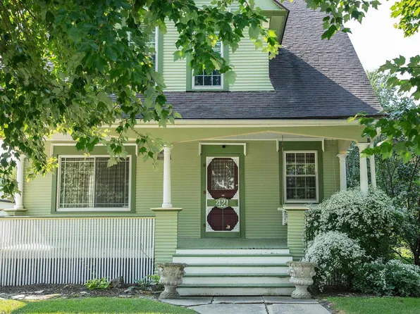 421 Cedar St, Nashua, IA 50658