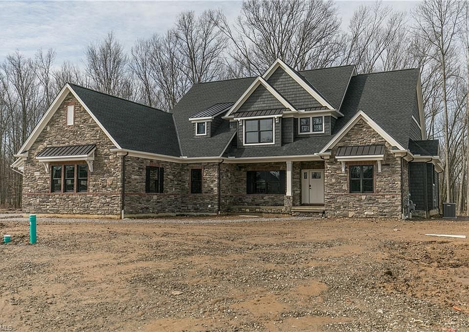 1st image of 1692 Bur Oak Dr