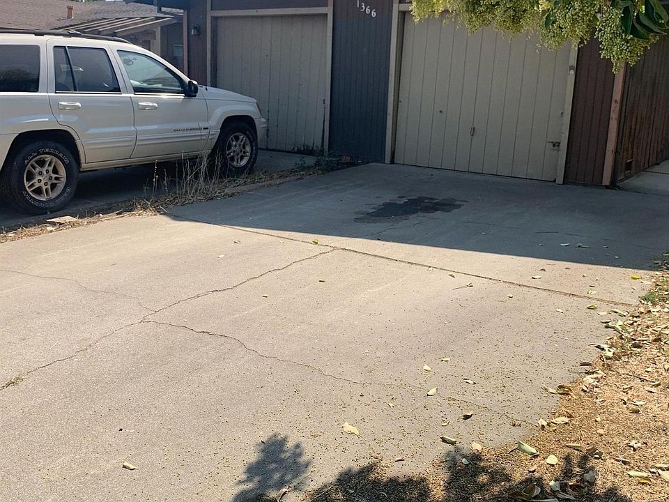 1st image of A/b 1366 East Oak Ave