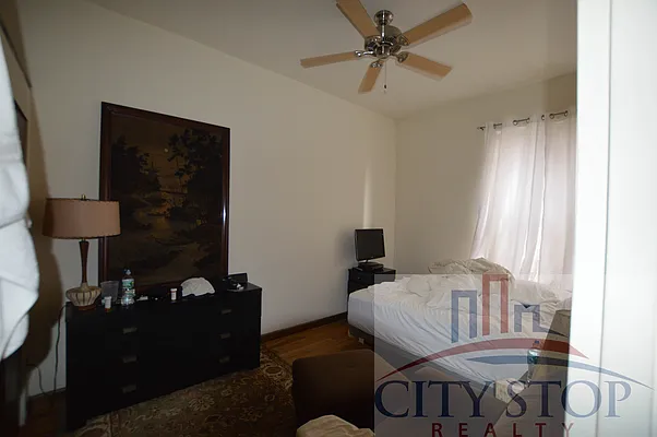 Rented by City Stop Realty | media 9