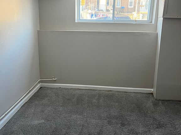5th image of 7205 Glenloch St