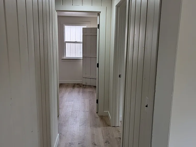 521 N Chestnut St — Photo 10