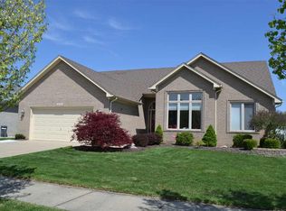 16321 Vandelay Dr, Macomb, MI 48044