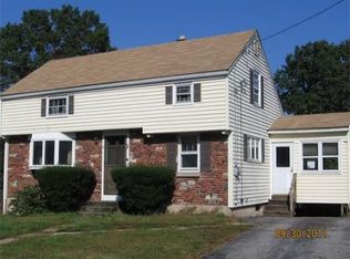 31 Chestnut Hill Rd, Oxford, MA 01540