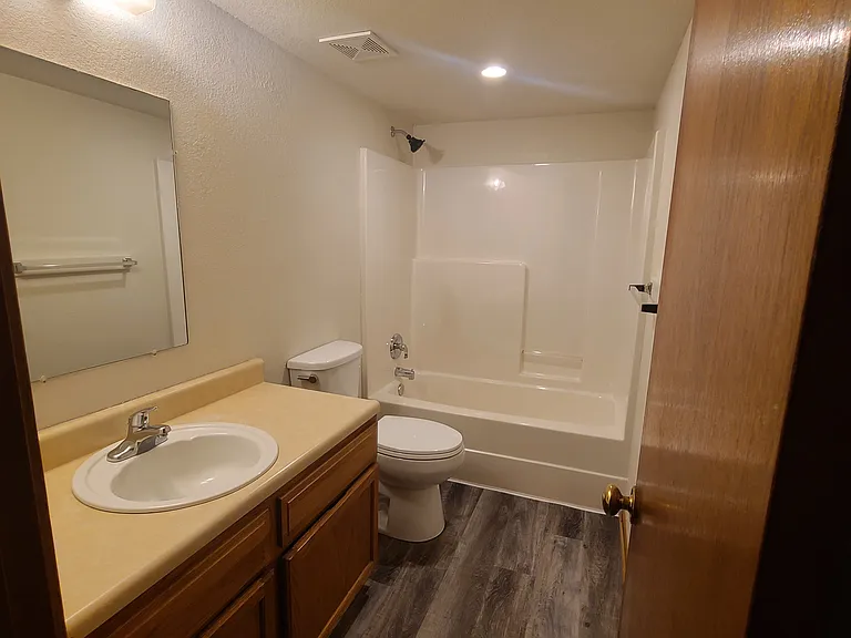 155 NW Zaun Ave #155 — Photo 5