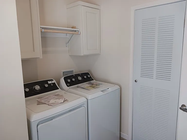 10048 Pioneer Ave — Photo 6