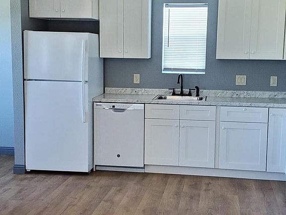 2nd image of 522 Soechting Ln