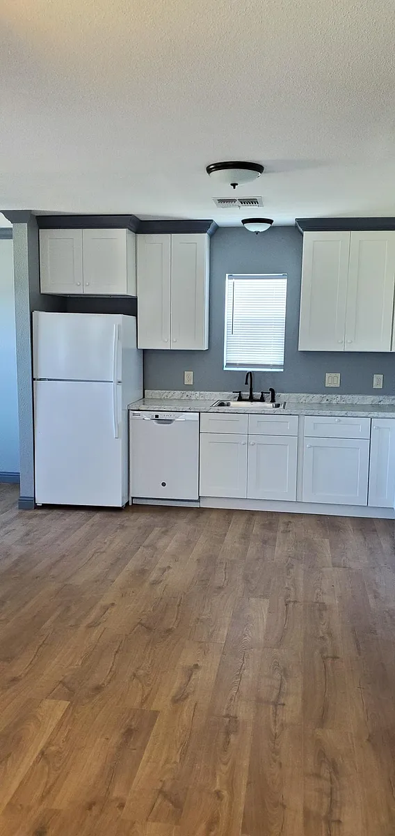 Building Photo - 522 Soechting Ln