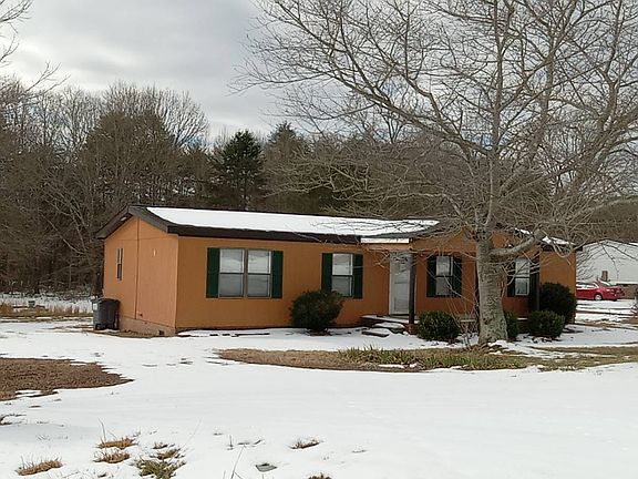 3rd image of 204 Conifer Dr