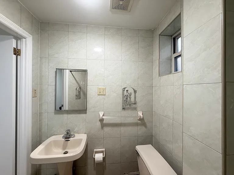 2544 S Darien St — Photo 7