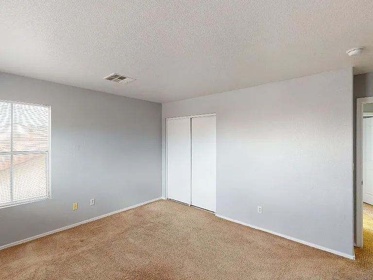 377 Ravensmere Ave — Photo 36