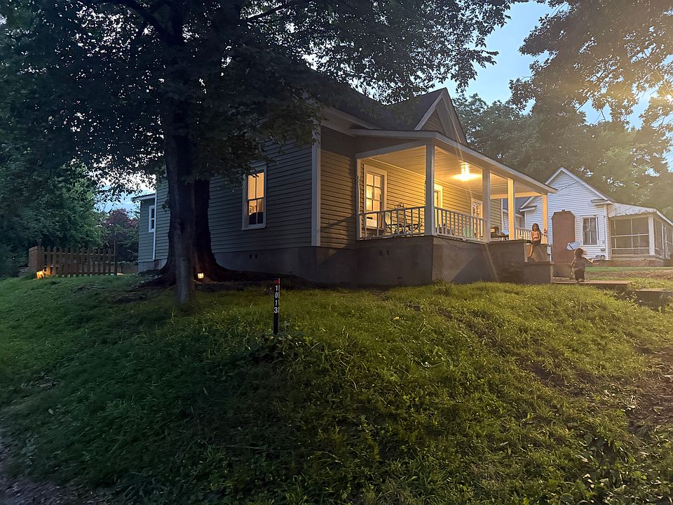 1st image of 1013 Avenue D NW